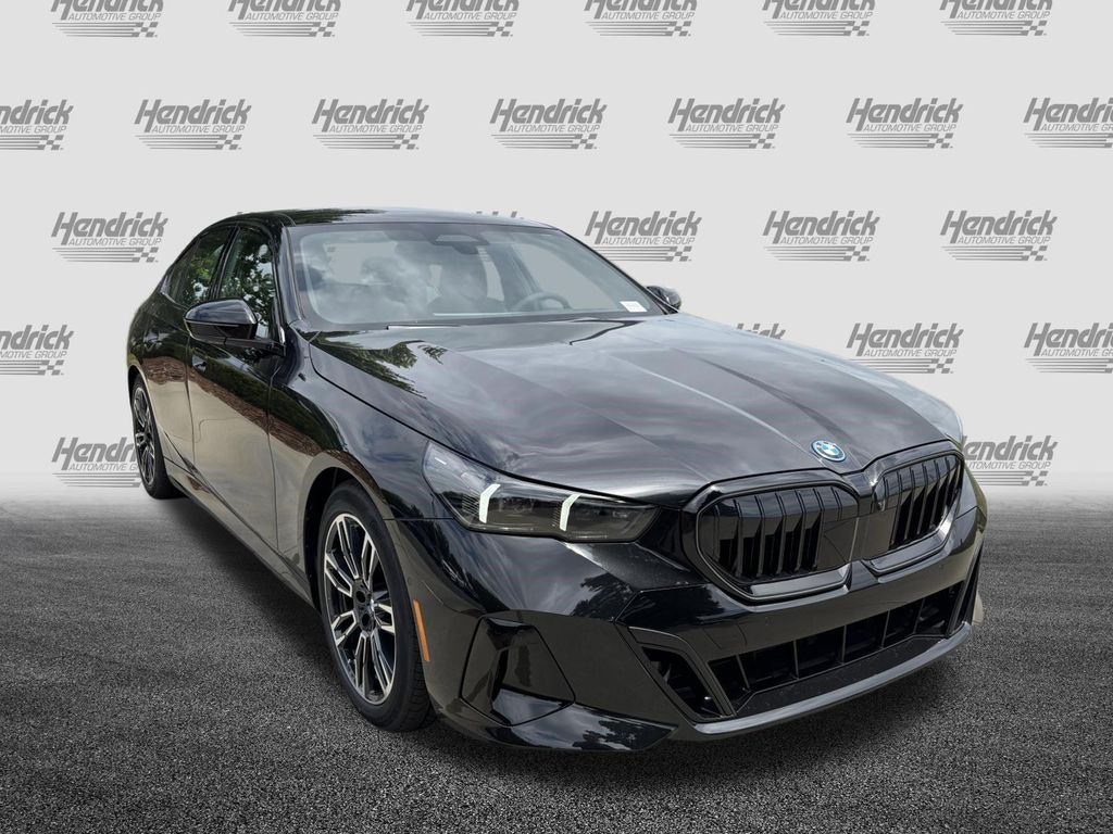 صورة 2 لـ 2027 BMW 550E 550E XDRIVE