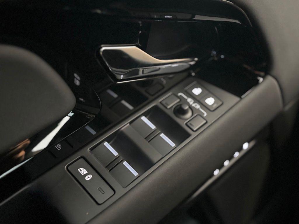 2026 LAND Rover RANGE ROVER EVOQUE CORE S — фото 10
