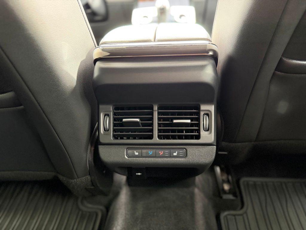 2023 LAND Rover RANGE ROVER EVOQUE R-DYNAMIC SE — миниатюра 12