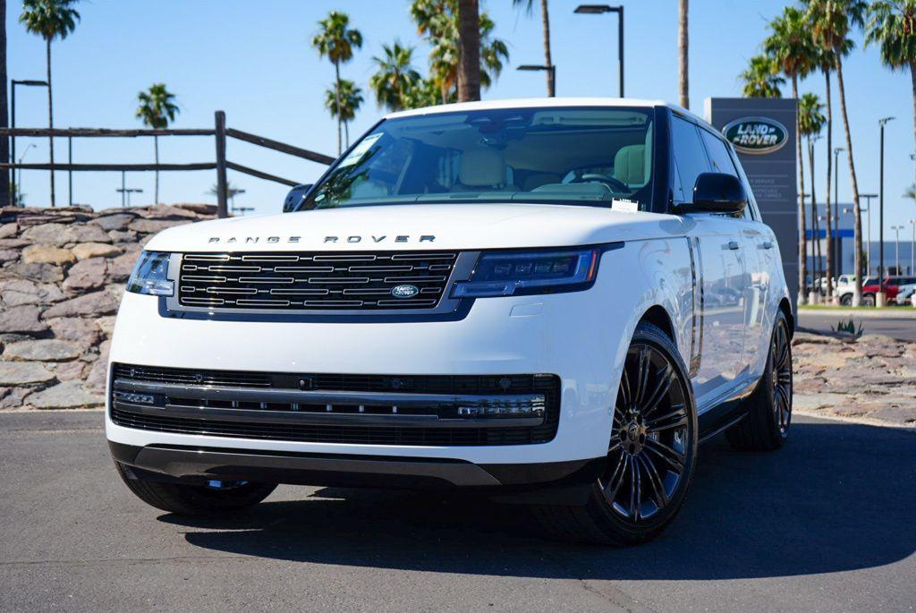 New 2026 Land Rover Range Rover P530 SE