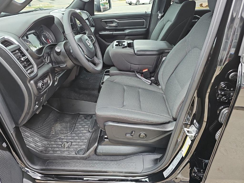 2026 RAM 1500 BIG HORN/LONE STAR — миниатюра 15