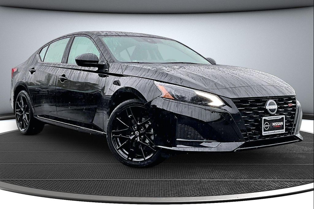 New 2026 Nissan Altima SR AWD