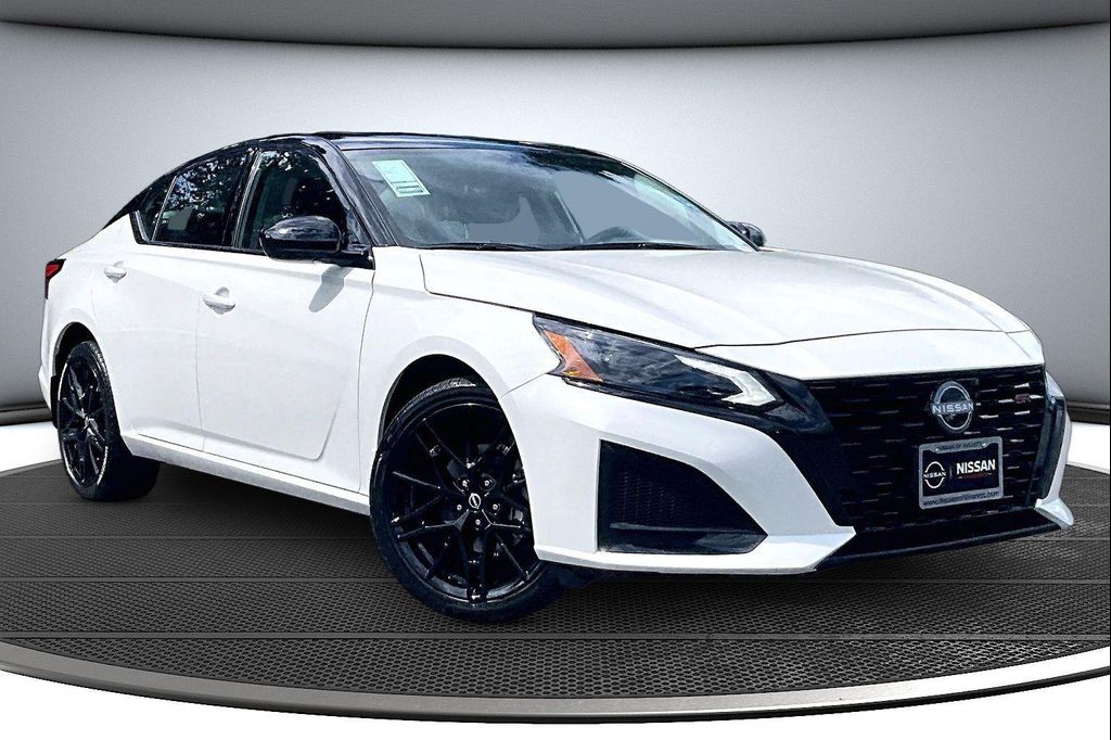 New 2026 Nissan Altima SR AWD