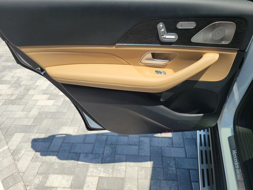 صورة مصغرة 22 لـ 2026 Mercedes-BENZ GLS