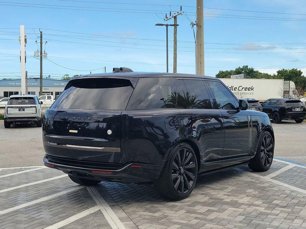 صورة 5 لـ 2023 LAND Rover RANGE ROVER SV