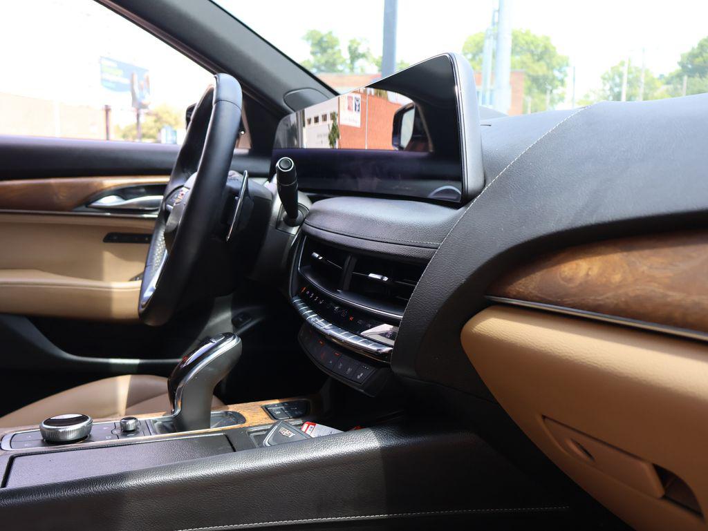 صورة 7 لـ 2025 Cadillac CT5 PREMIUM LUXURY