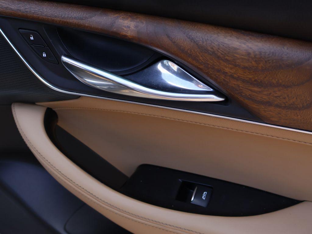 صورة 8 لـ 2025 Cadillac CT5 PREMIUM LUXURY