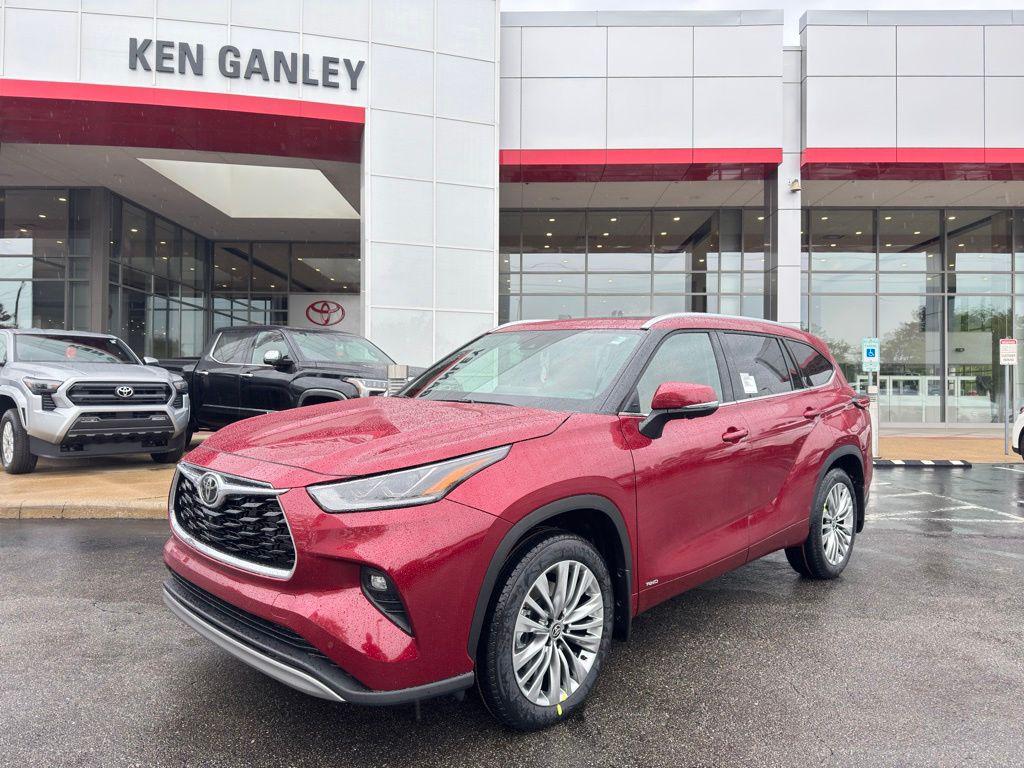 New 2026 Toyota Highlander Hybrid Platinum