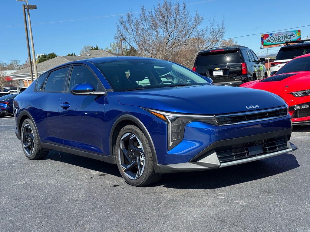 Certified 2025 Kia K4 EX