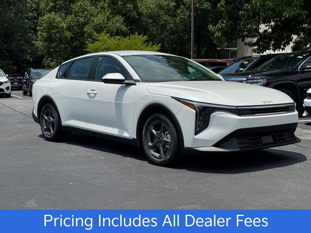 New 2026 Kia K4 LXS