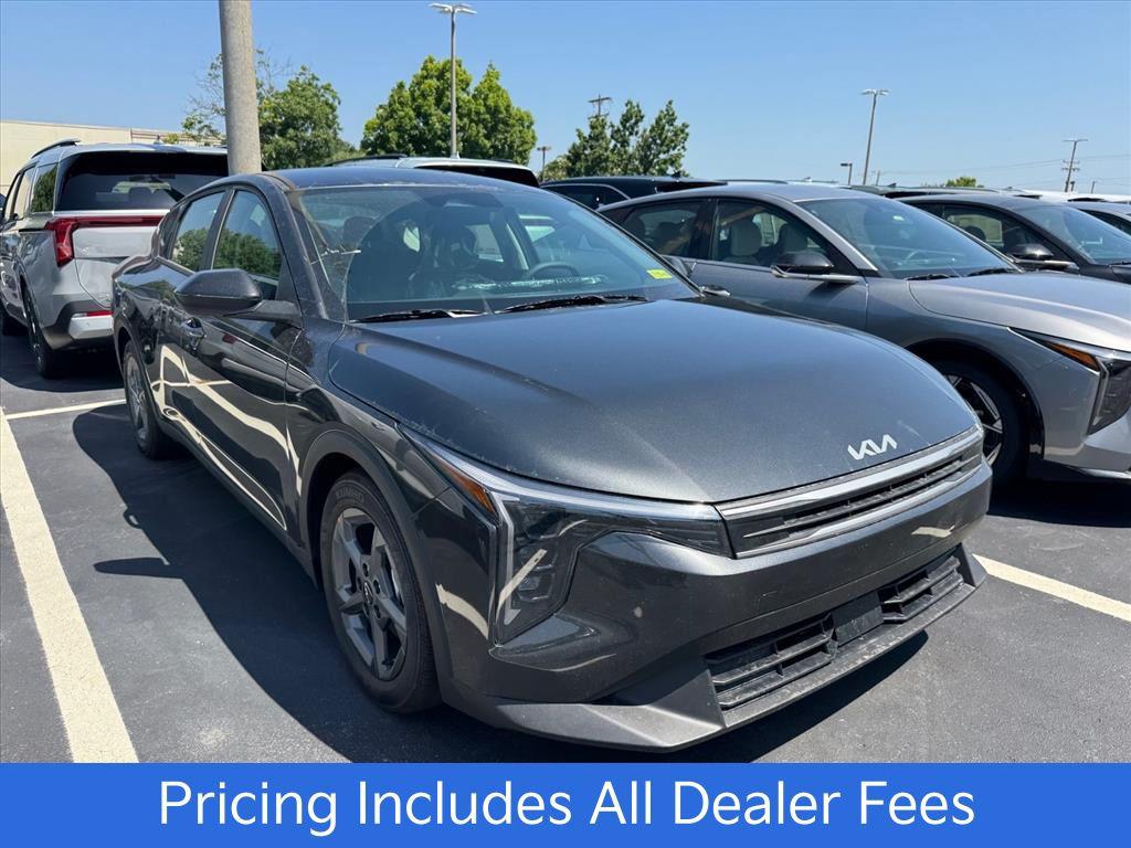 New 2026 Kia K4 LX