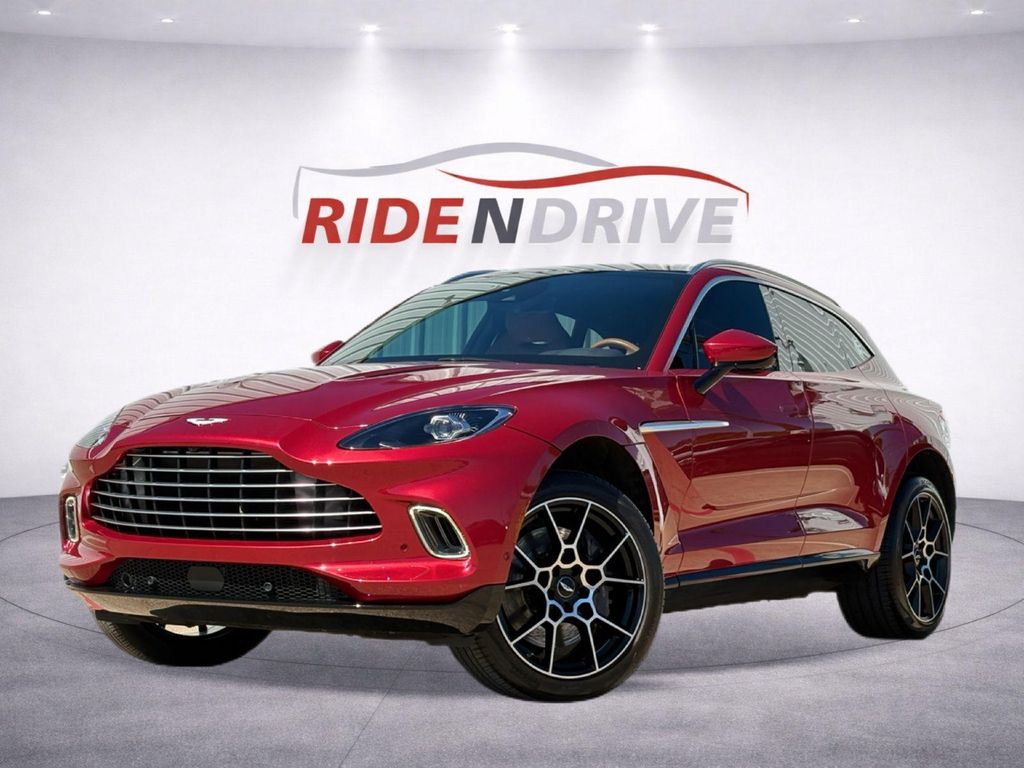 2021 Aston Martin DBX