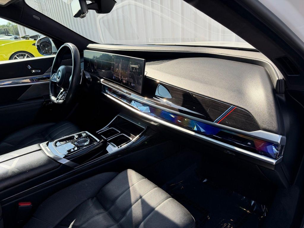 2023 BMW 740 I 缩略图 17