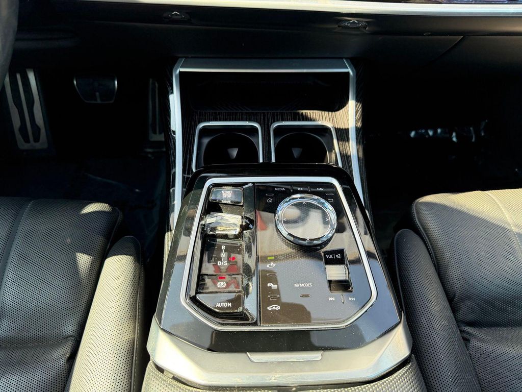2023 BMW 740 I 缩略图 15