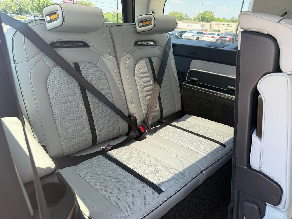 2024 Rivian R1S ADVENTURE — миниатюра 23