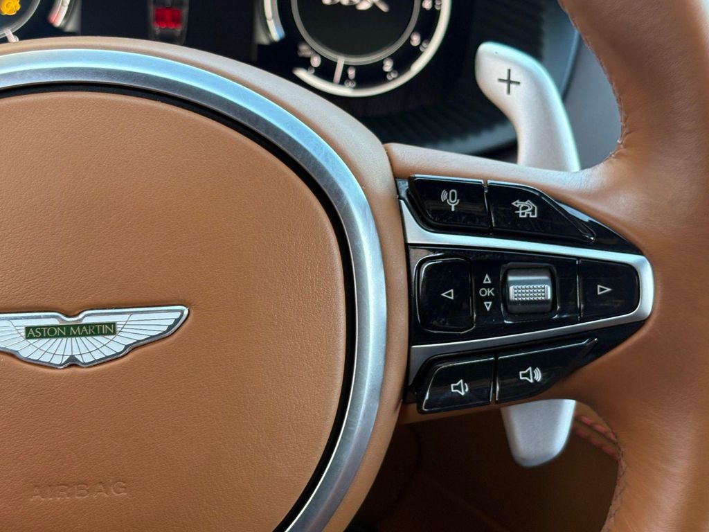 صورة مصغرة 17 لـ 2021 Aston Martin DBX BASE