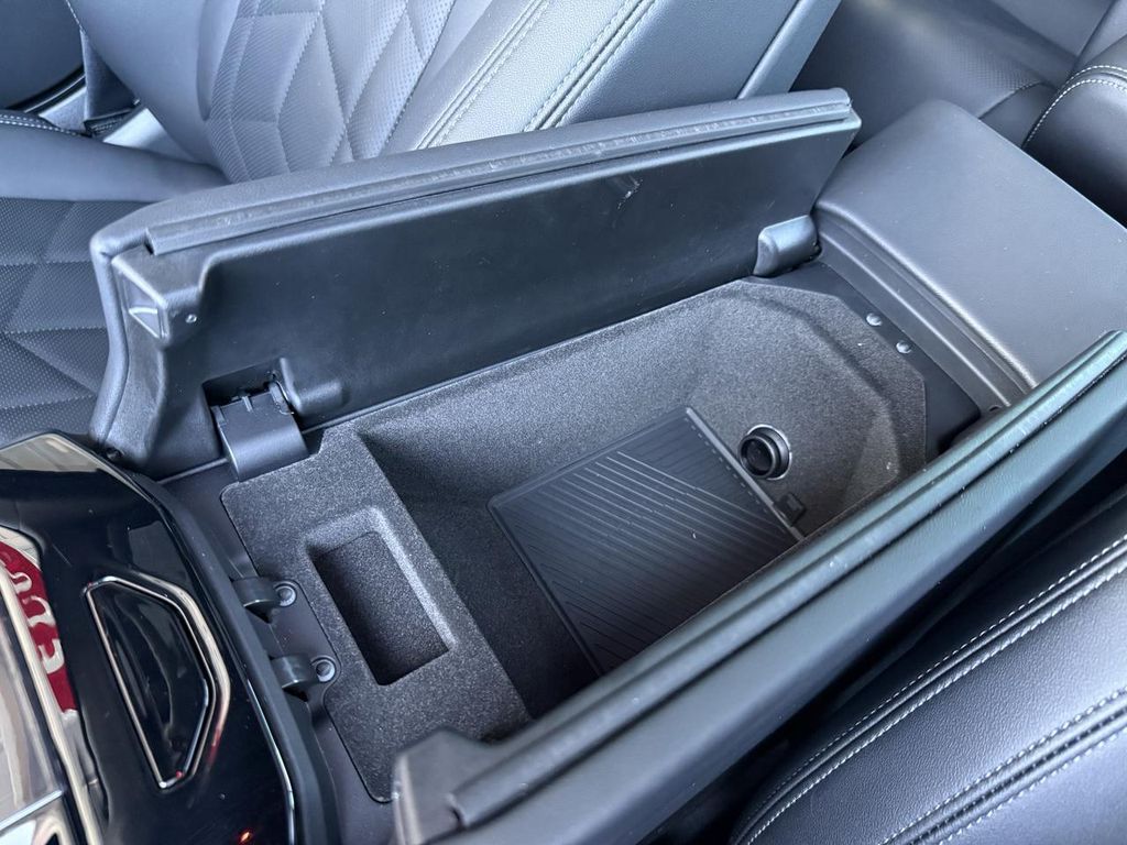 2025 BMW 530 XDRIVE 缩略图 28