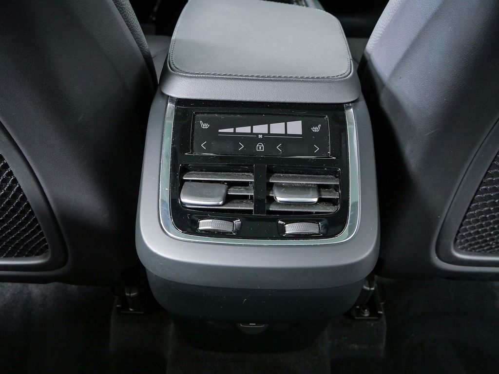 2023 Volvo XC90 B6 PLUS 7-SEATER 照片 17