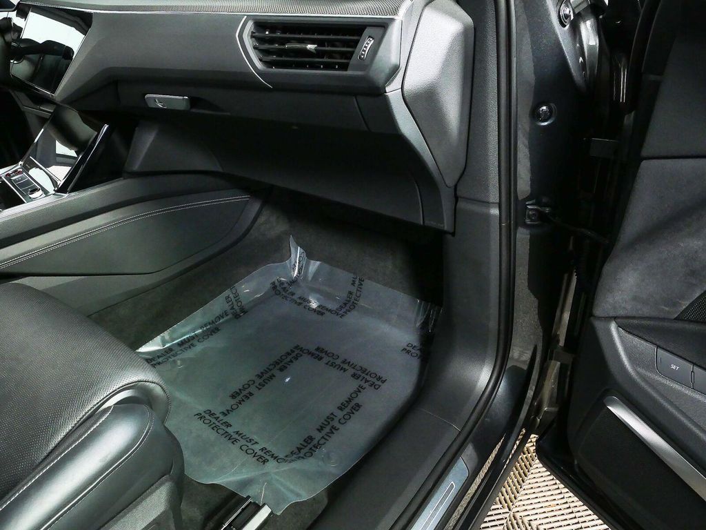 صورة مصغرة 28 لـ 2023 AUDI E-TRON S SPORTBACK PRESTIGE QUATTRO