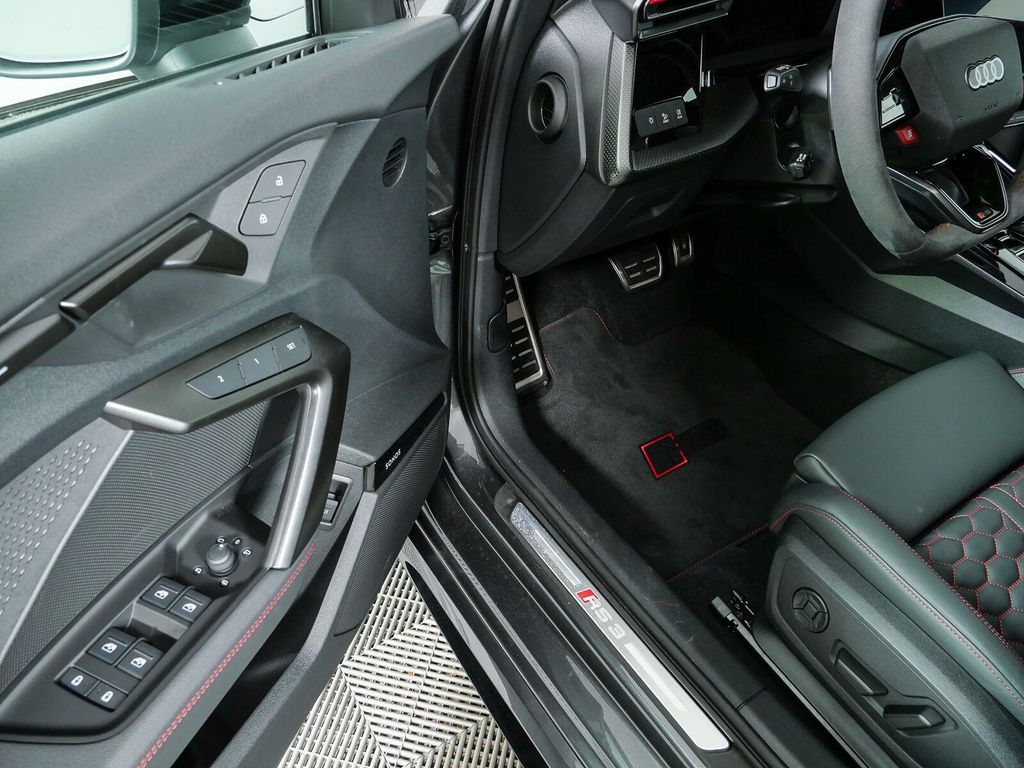 2026 AUDI RS 3 TFSI QUATTRO S TRONIC 缩略图 9