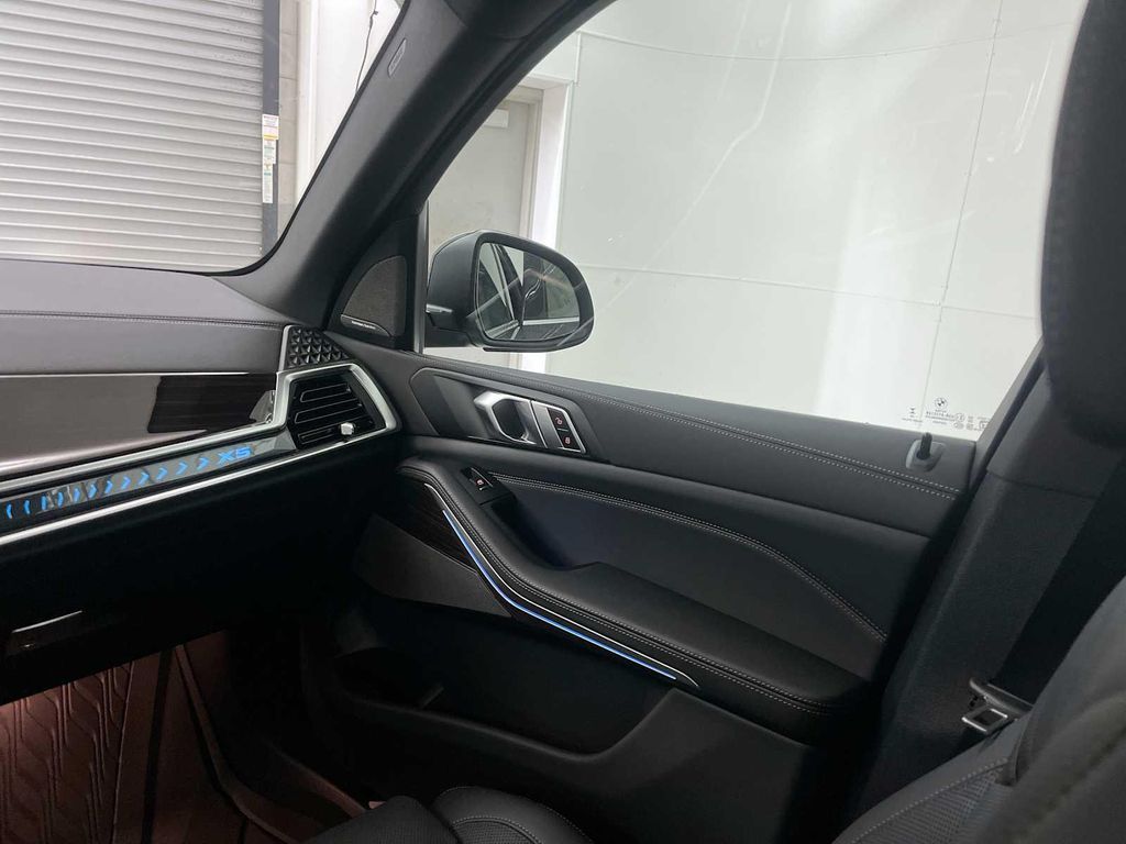 2026 BMW X5 PHEV XDRIVE50E — миниатюра 11