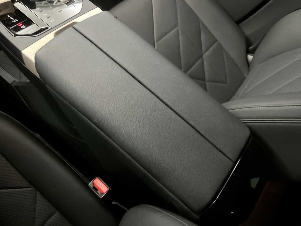 صورة مصغرة 28 لـ 2024 BMW IX M60
