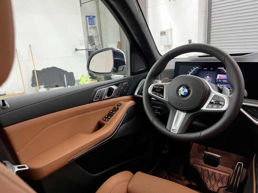 صورة مصغرة 15 لـ 2027 BMW X7 XDRIVE40I