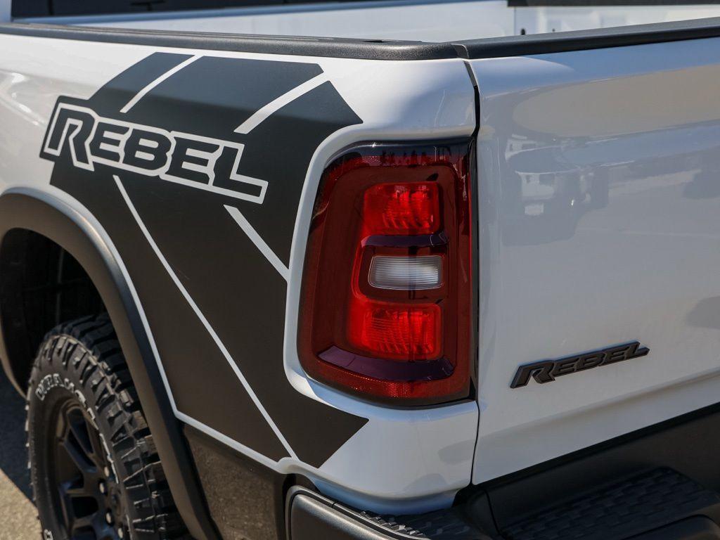 2026 RAM 1500 REBEL — фото 7