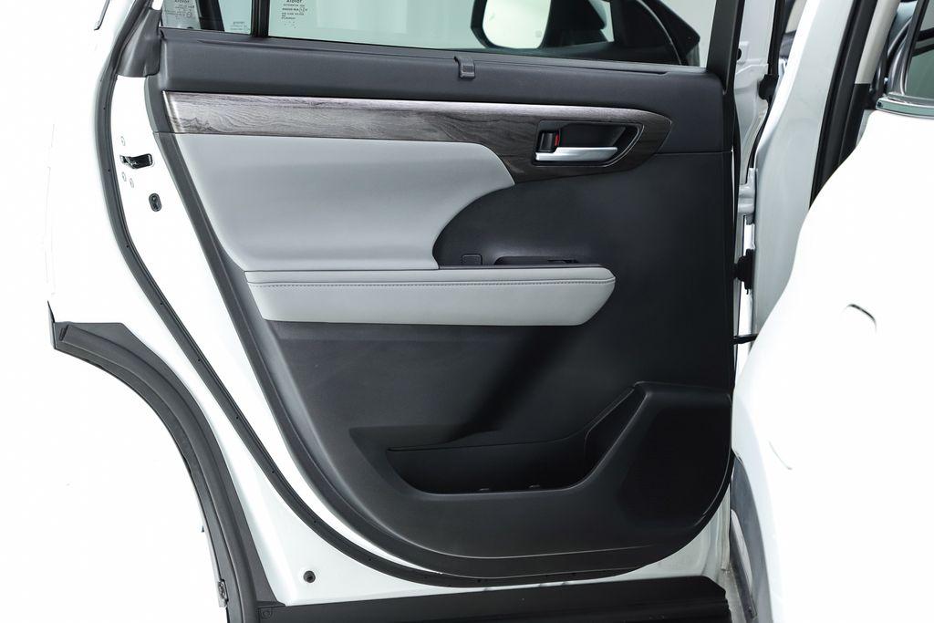 2023 TOYOTA HIGHLANDER PLATINUM thumbnail 21