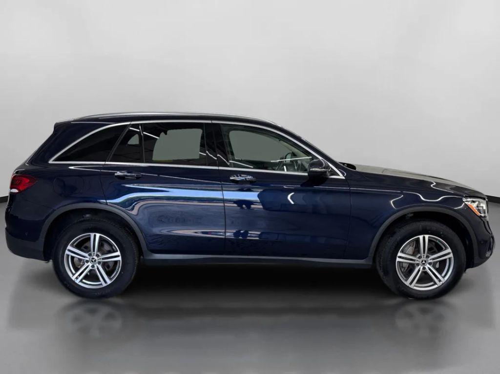 صورة مصغرة 11 لـ 2022 Mercedes-BENZ GLC
