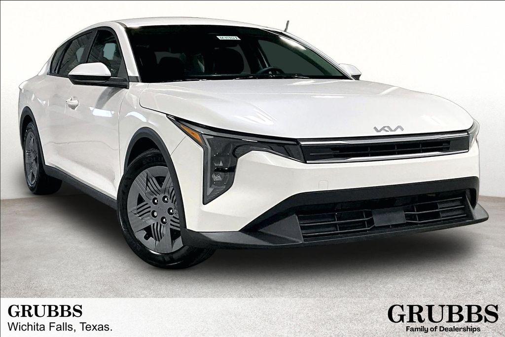 New 2026 Kia K4 LX