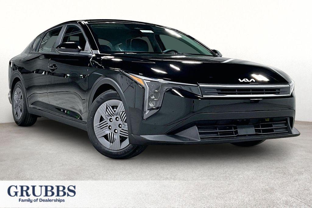 New 2026 Kia K4 LX