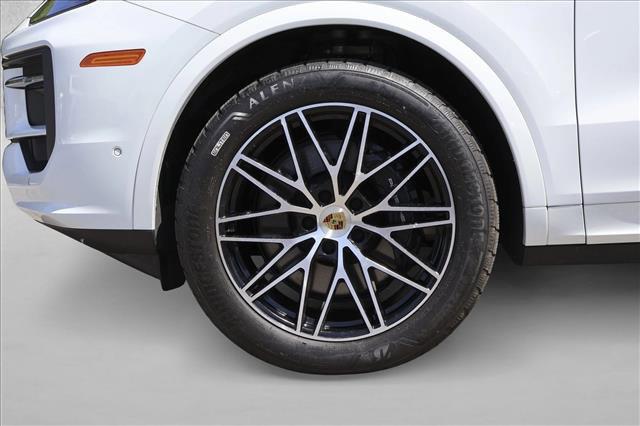PORSCHE CAYENNE - 9