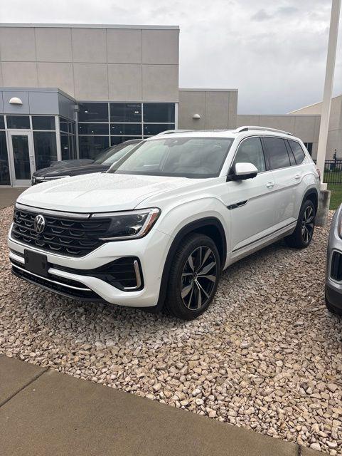 New 2026 Volkswagen Atlas 2.0T SEL Premium R-Line 4MOTION
