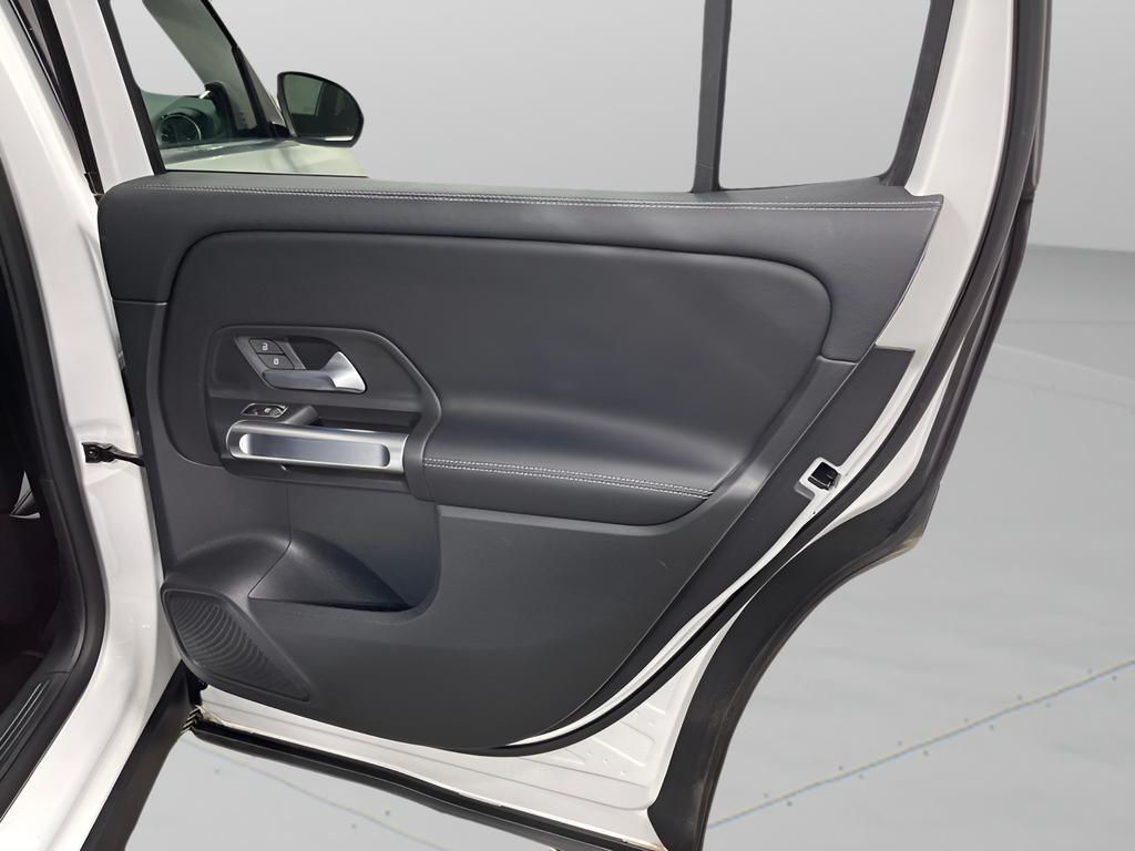 صورة مصغرة 33 لـ 2025 Mercedes-BENZ GLB