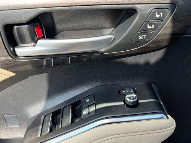 صورة مصغرة 12 لـ 2024 Toyota HIGHLANDER PLATINUM