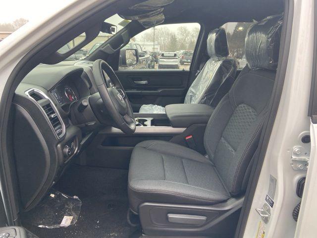صورة مصغرة 14 لـ 2026 RAM 1500 EXPRESS