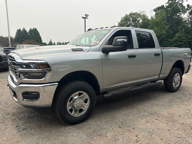 صورة 2 لـ 2026 RAM 2500 TRADESMAN CREW CAB 4X4 6'4' BOX