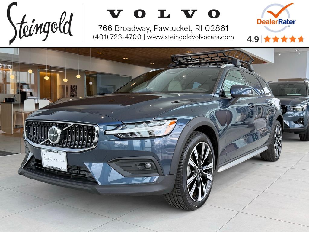New 2026 Volvo V60 Cross Country Ultra, B5 AWD Gas (mild hybrid)