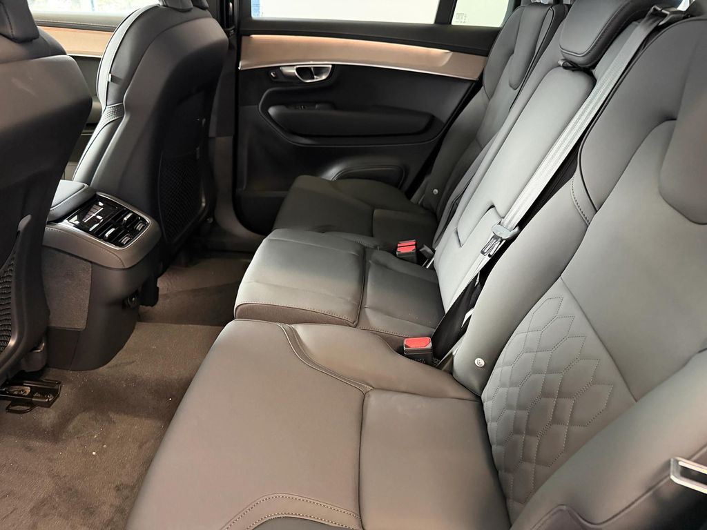 2026 Volvo XC90 PLUS, B6 AWD GAS (MILD HYBRID), GASOLINE, BRI — миниатюра 24