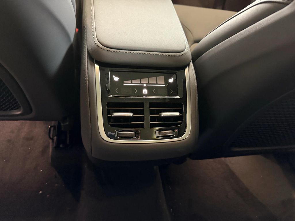 2026 Volvo XC90 PLUS, B6 AWD GAS (MILD HYBRID), GASOLINE, BRI — миниатюра 25