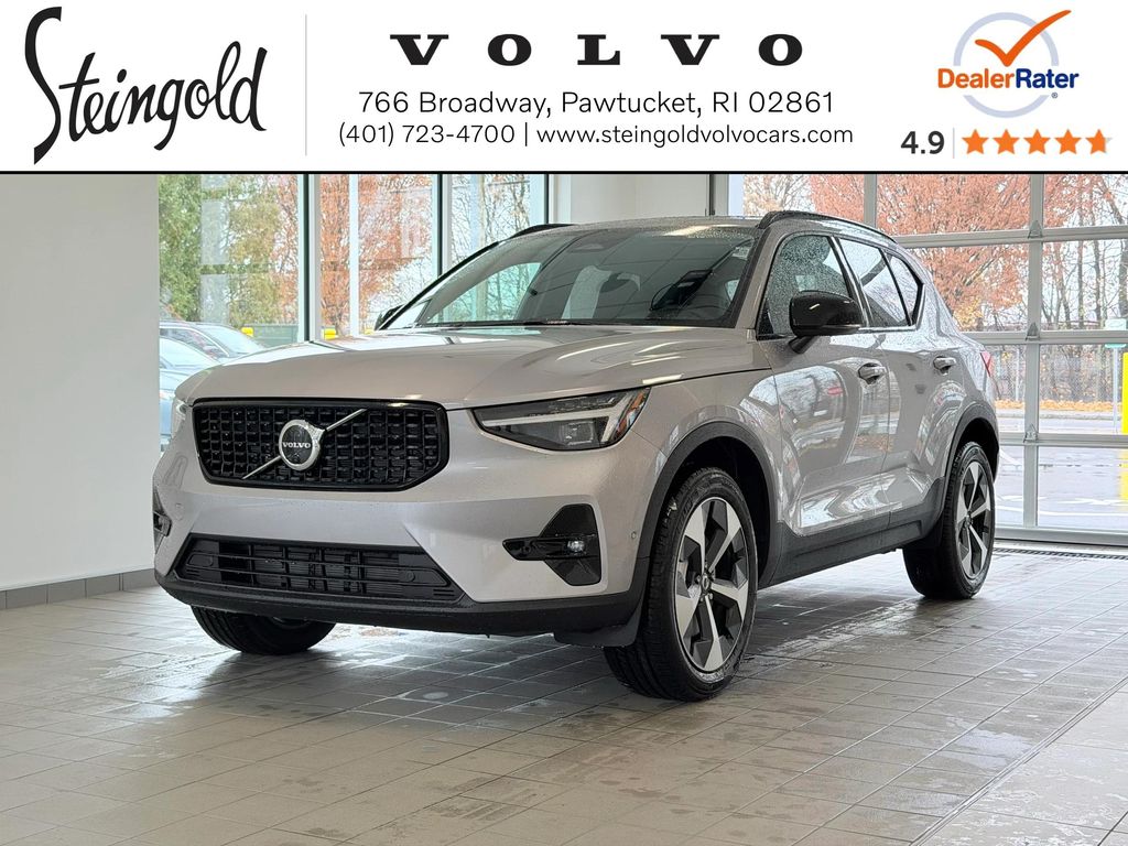 New 2026 Volvo XC40 Plus, B5 AWD Gas (mild hybrid), Dark