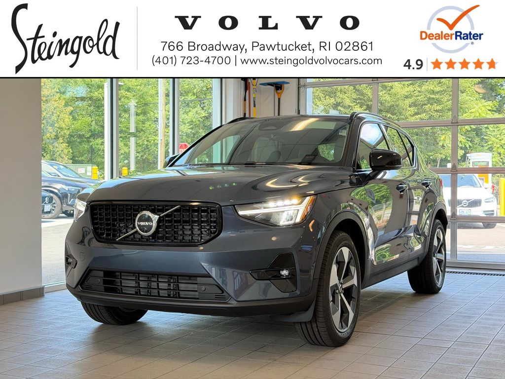 New 2026 Volvo XC40 Plus, B5 AWD Gas (mild hybrid), Dark