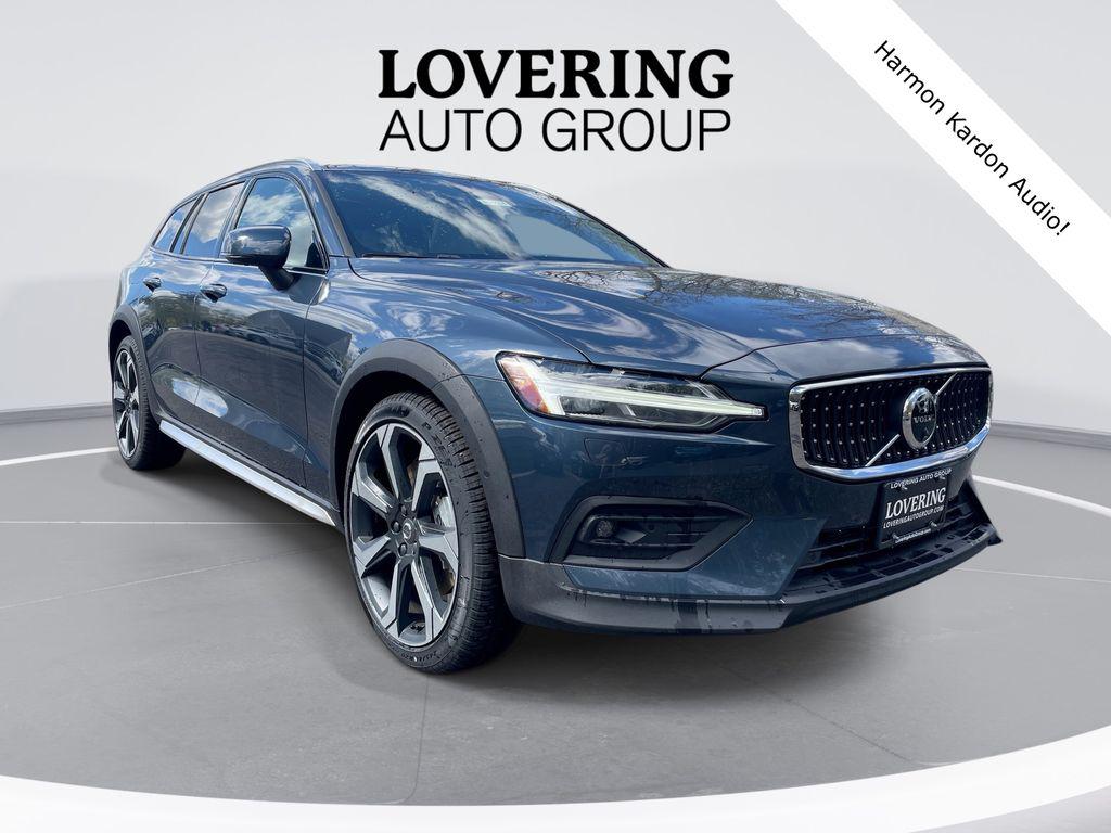 New 2026 Volvo V60 Cross Country B5 Ultra