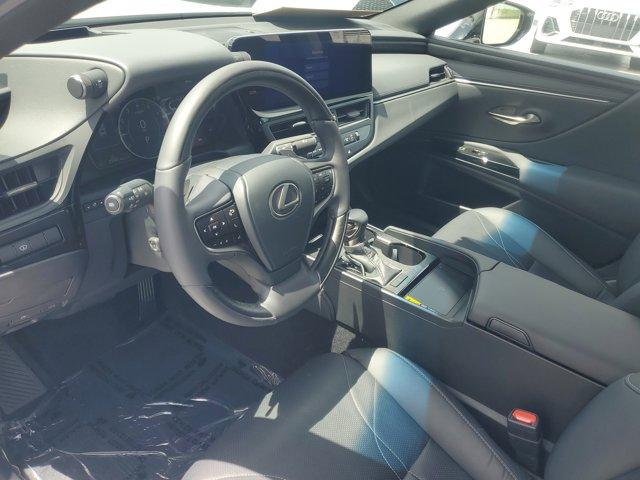 صورة مصغرة 16 لـ 2024 Lexus ES 350 LUXURY