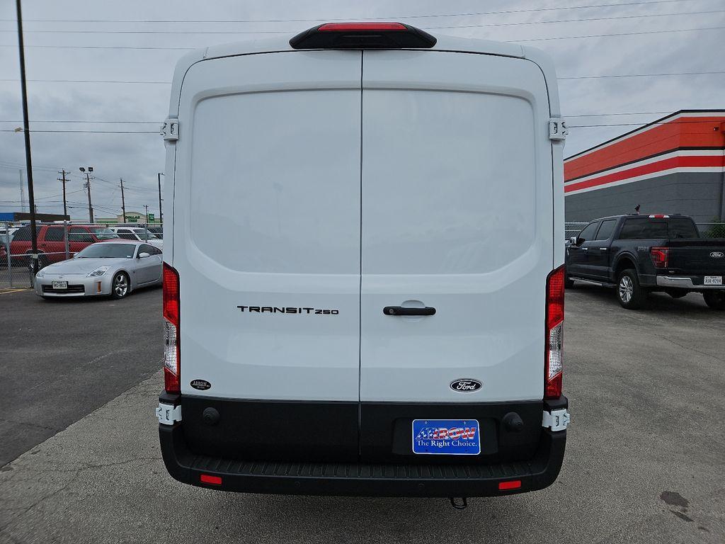 2026 FORD TRANSIT-250 148 WB MEDIUM ROOF CARGO — фото 10
