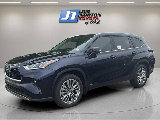 New 2026 Toyota Highlander Hybrid Platinum