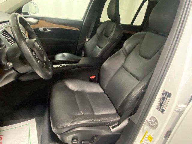 2023 Volvo XC90 B5 PLUS thumbnail 11