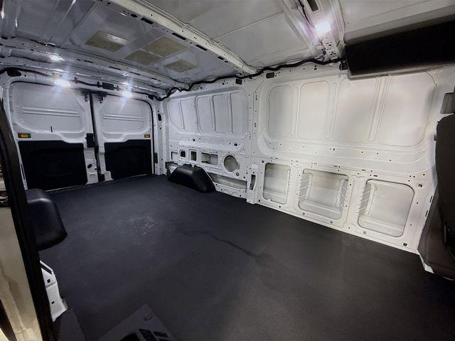 صورة مصغرة 22 لـ 2025 FORD TRANSIT-250 BASE