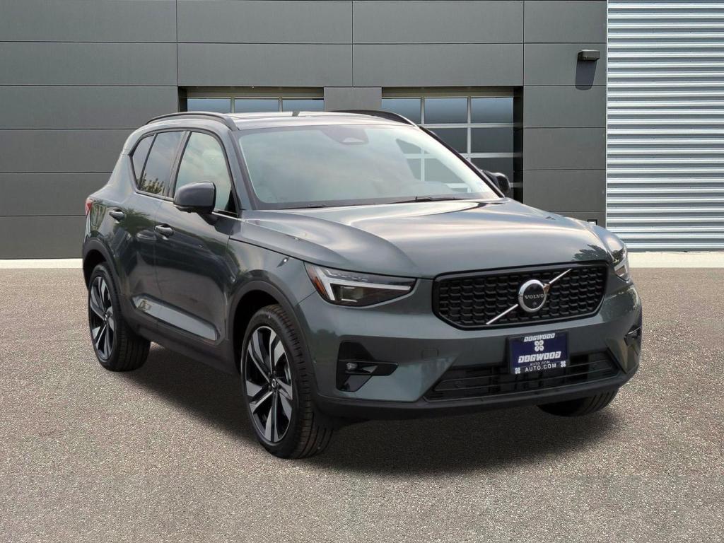 New 2026 Volvo XC40 B5 Ultra